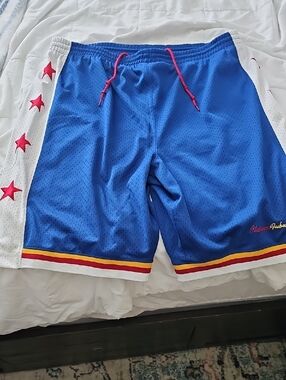 FUBU  Platinum Series HARLEM GLOBTROTTES Blue Mesh Athletic Shorts